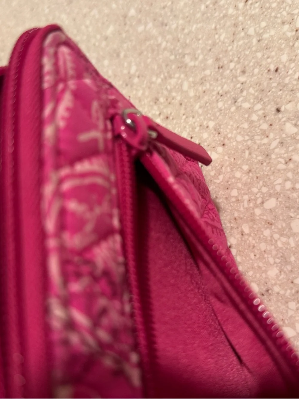 Vera Bradley Large Turnlock Wallet Stamped Hot Pink Paisley Quilted Cotton Zip - Picture 8 of 10